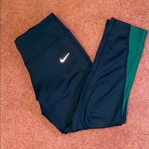 🌻2/$25 | Nike | dri-fit cropped leggings